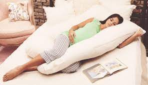 How To Sleep With A Pregnancy Pillow?